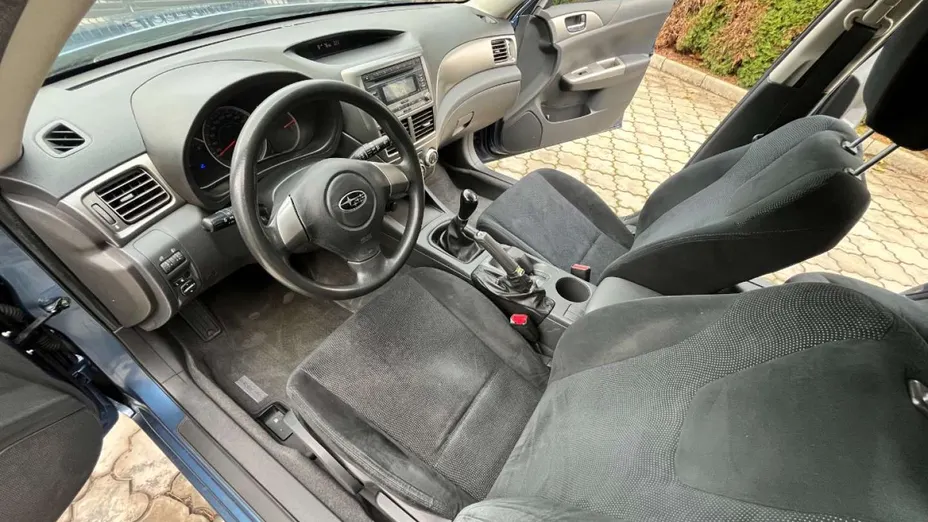 SUBARU Impreza -