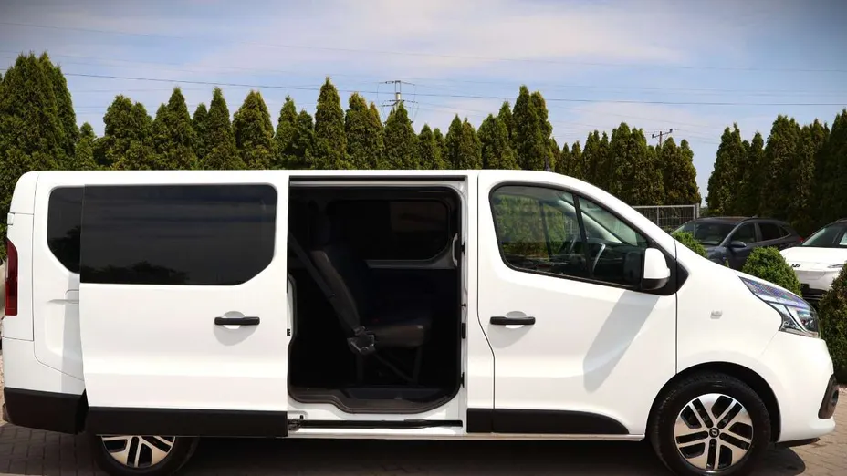 RENAULT Trafic -