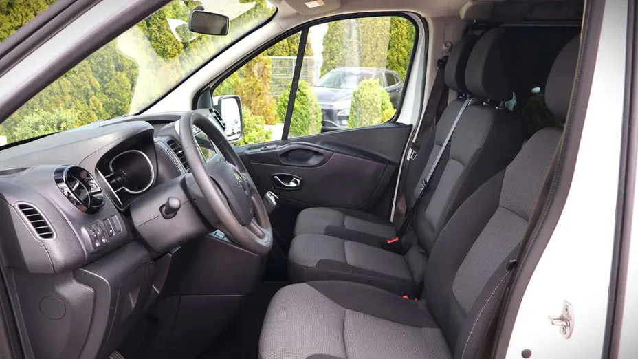 RENAULT Trafic -