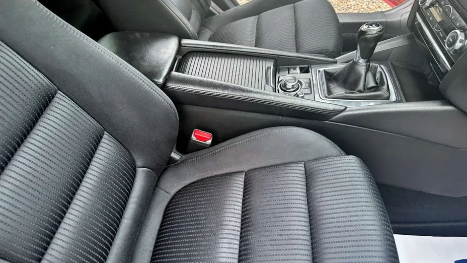 MAZDA 6 -