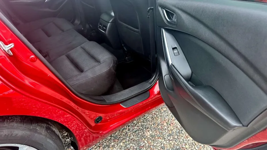 MAZDA 6 -