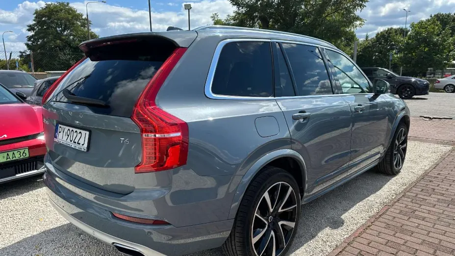 VOLVO XC90 -