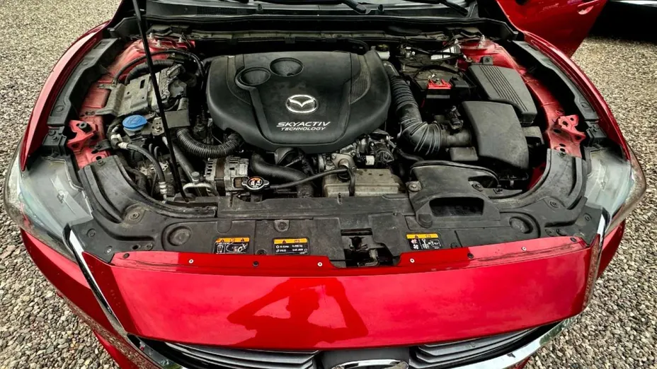 MAZDA 6 -
