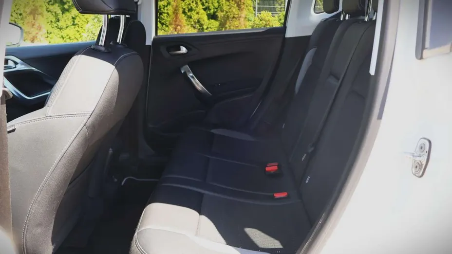 PEUGEOT 2008 -