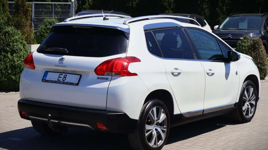 PEUGEOT 2008 -