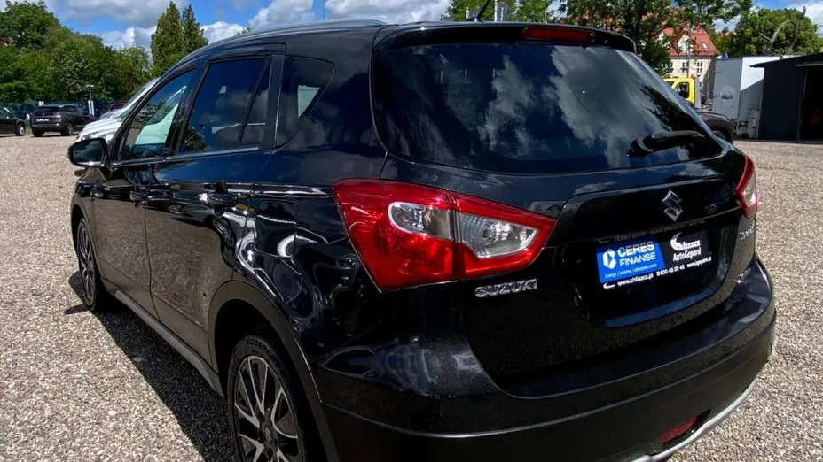 SUZUKI SX4 -