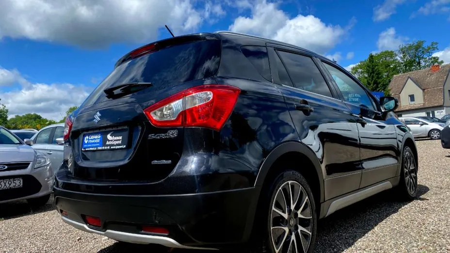 SUZUKI SX4 -