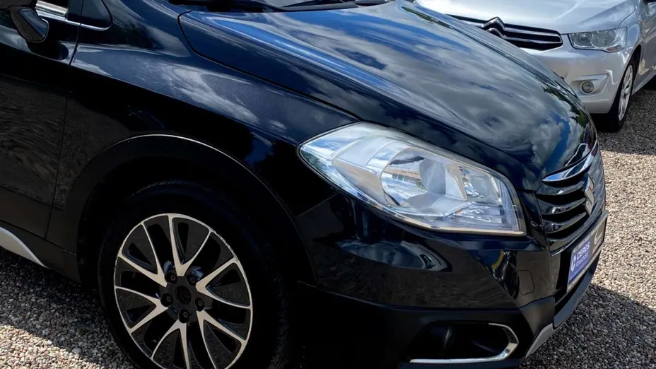 SUZUKI SX4 -