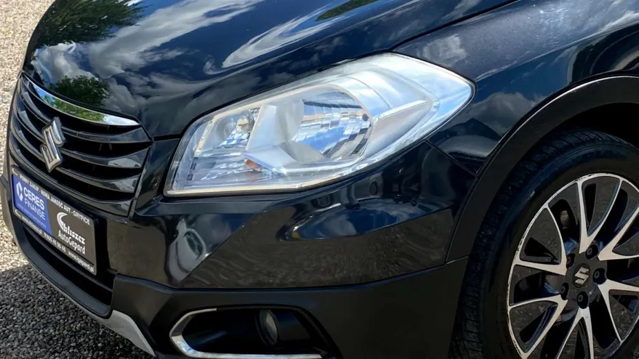 SUZUKI SX4 -