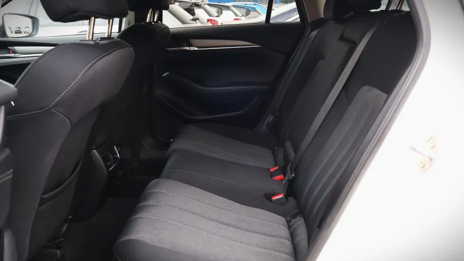 MAZDA 6 -