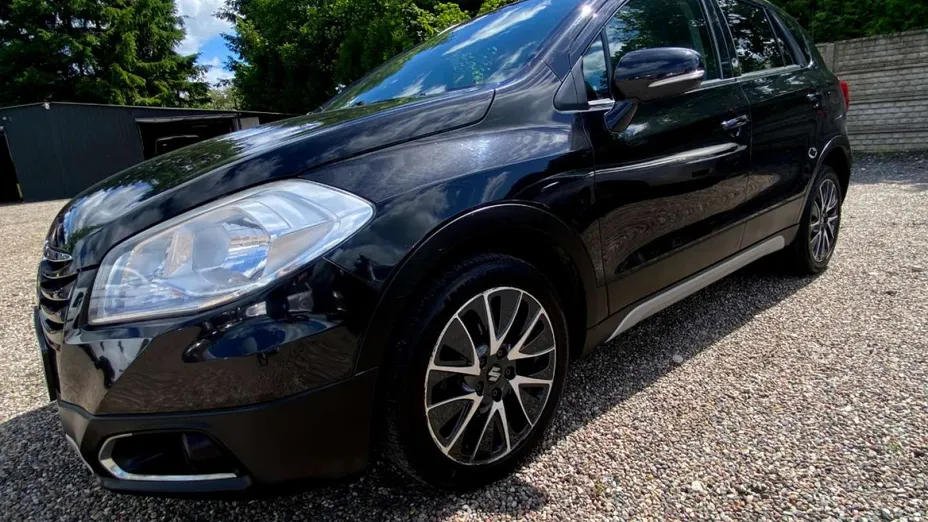 SUZUKI SX4 -