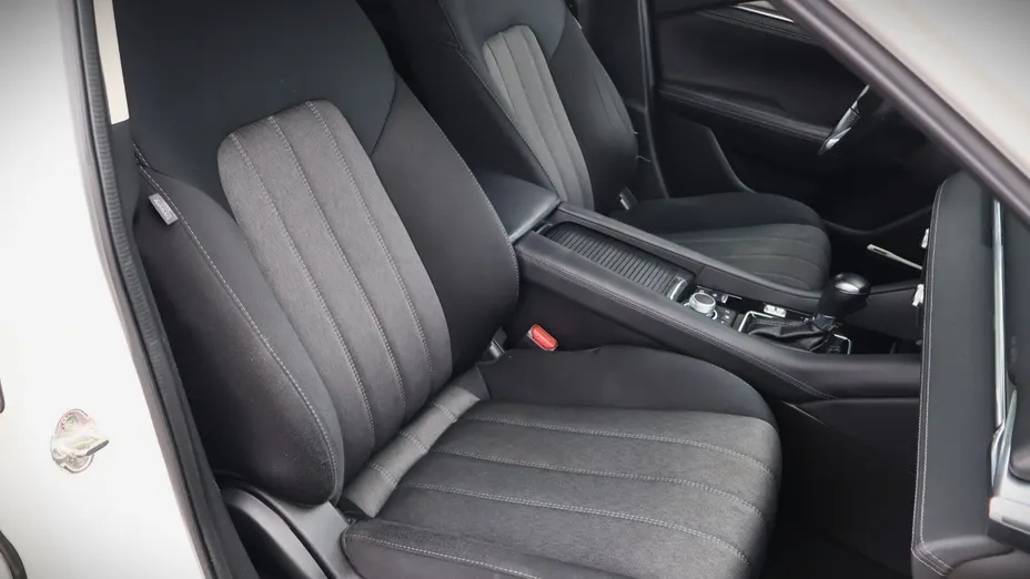 MAZDA 6 -