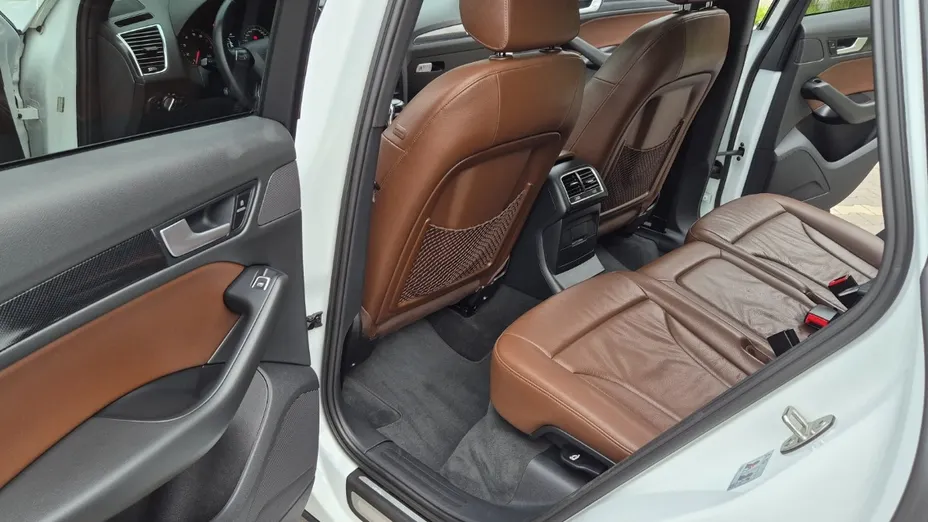 AUDI Q5 -