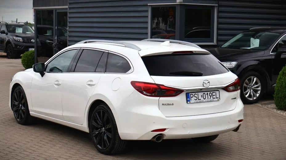 MAZDA 6 -