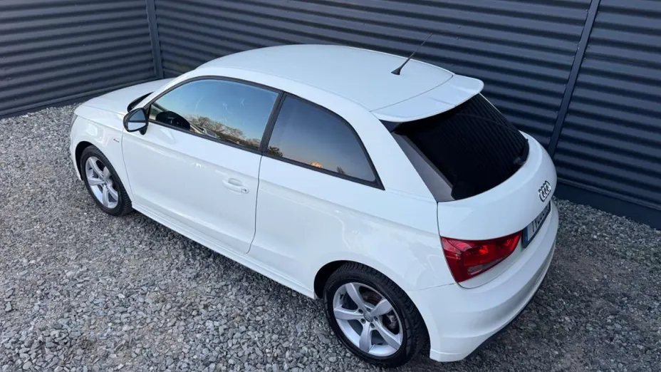 AUDI A1 -