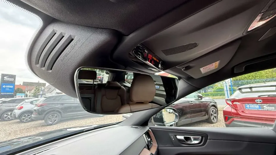 VOLVO XC60 -