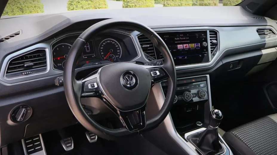 VOLKSWAGEN T-ROC -