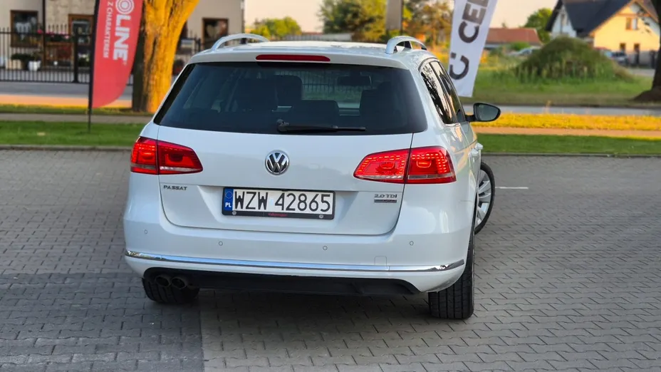 VOLKSWAGEN Passat -