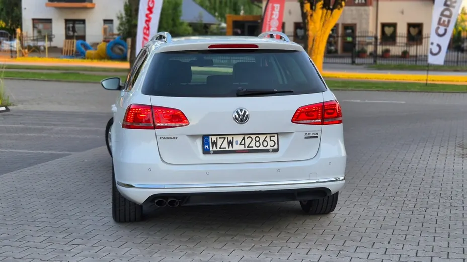 VOLKSWAGEN Passat -