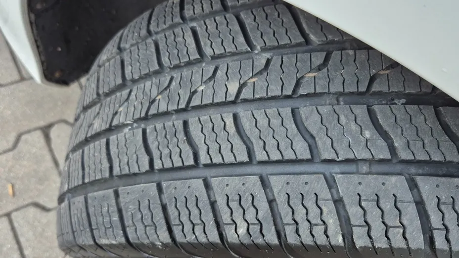 VOLKSWAGEN Passat -