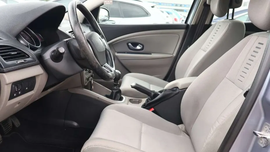 RENAULT Megane -