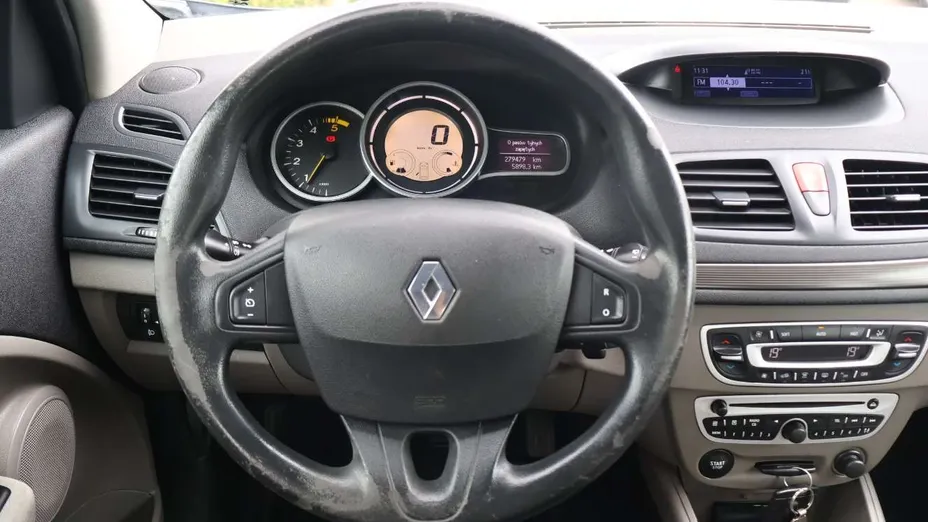 RENAULT Megane -