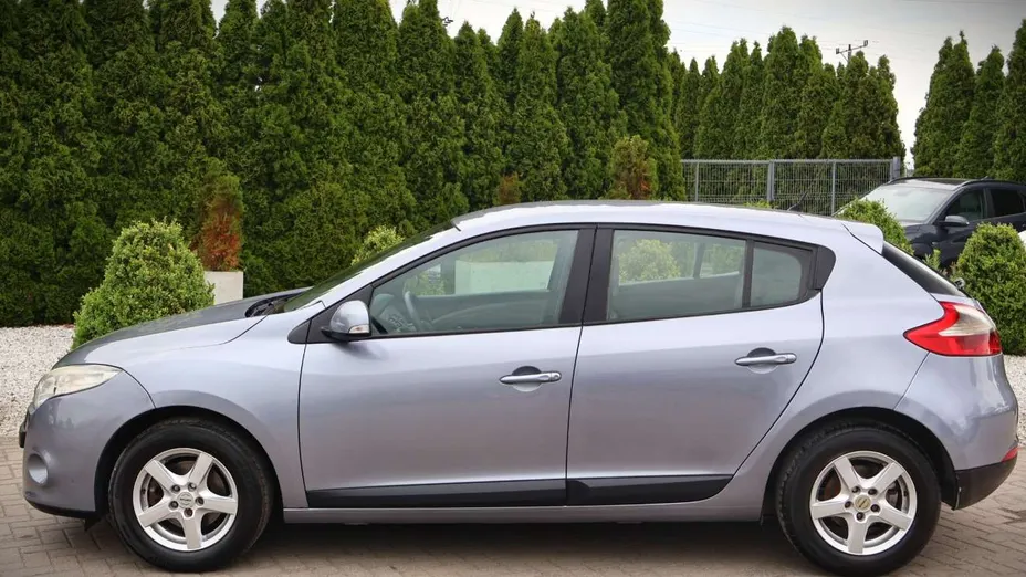 RENAULT Megane -