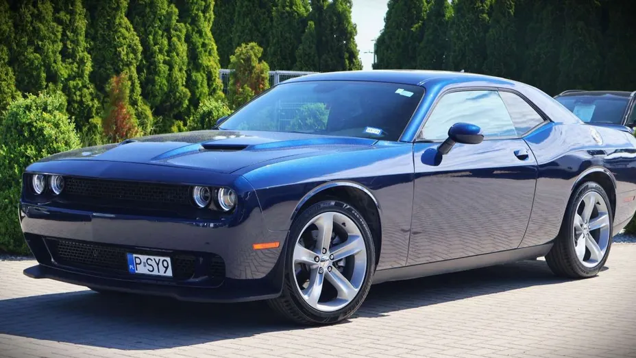 DODGE Challenger -