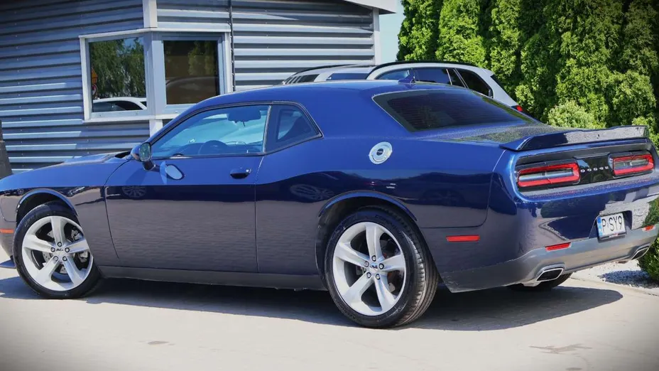 DODGE Challenger -