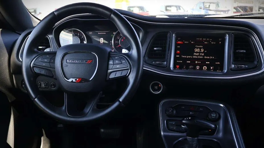 DODGE Challenger -