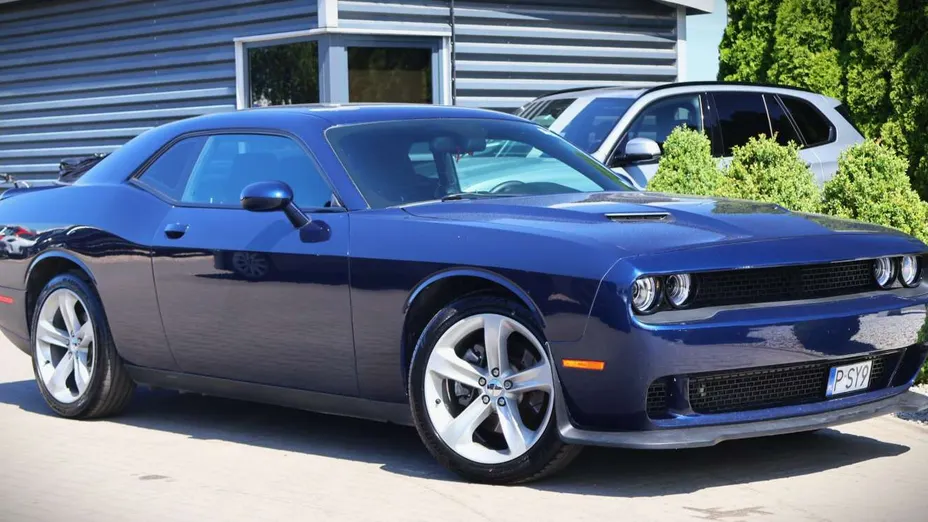 DODGE Challenger -