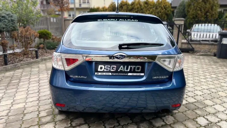 SUBARU Impreza -