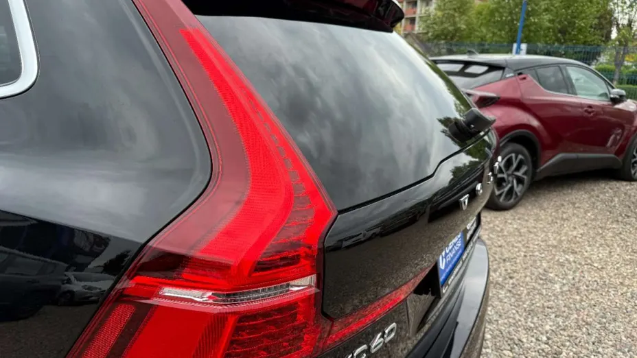 VOLVO XC60 -