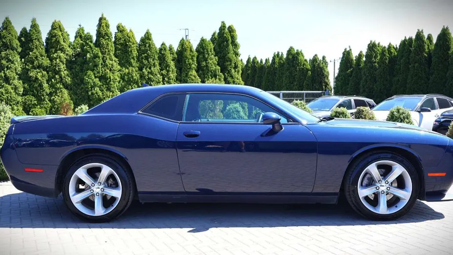DODGE Challenger -