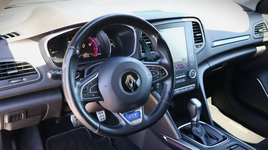 RENAULT Megane -
