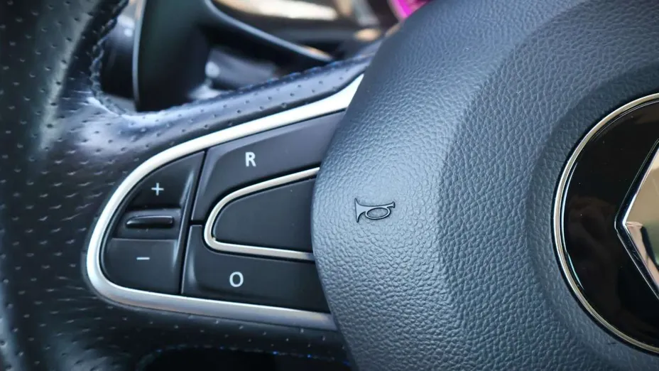 RENAULT Megane -