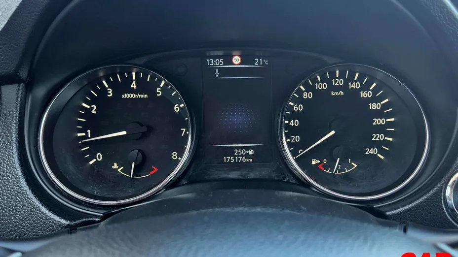 NISSAN Qashqai -