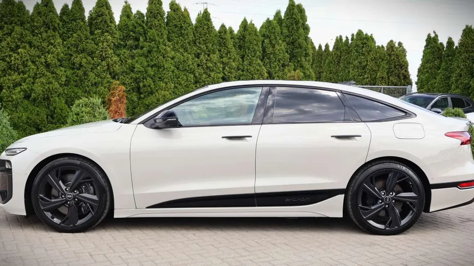 AUDI A6 -