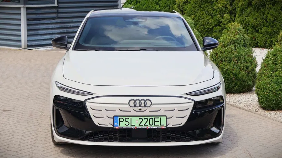 AUDI A6 -