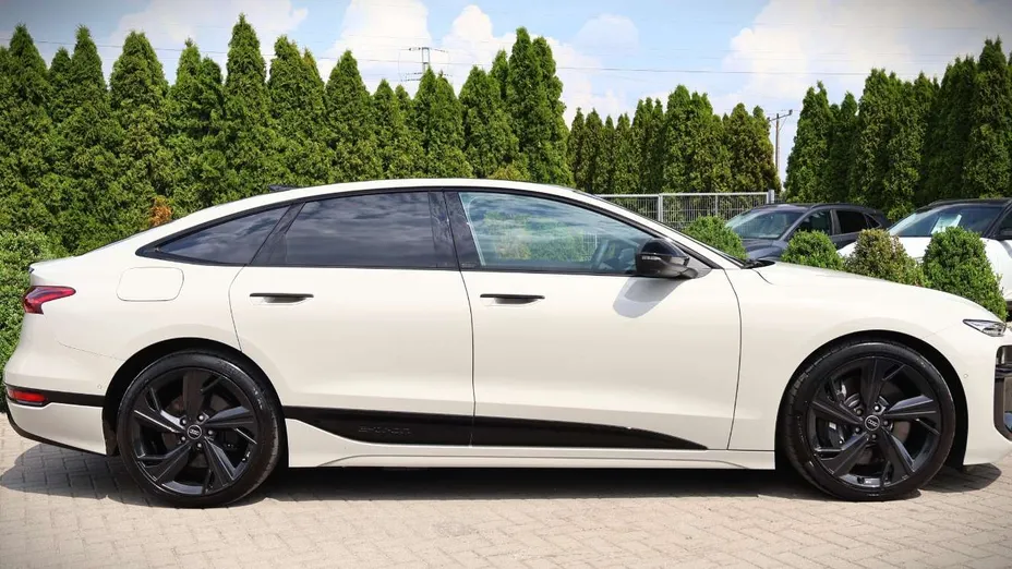 AUDI A6 -