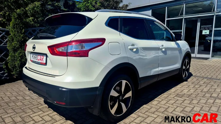 NISSAN Qashqai -