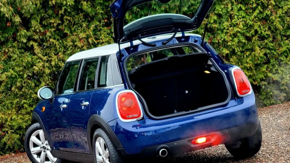 MINI Cooper -