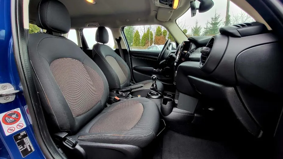 MINI Cooper -