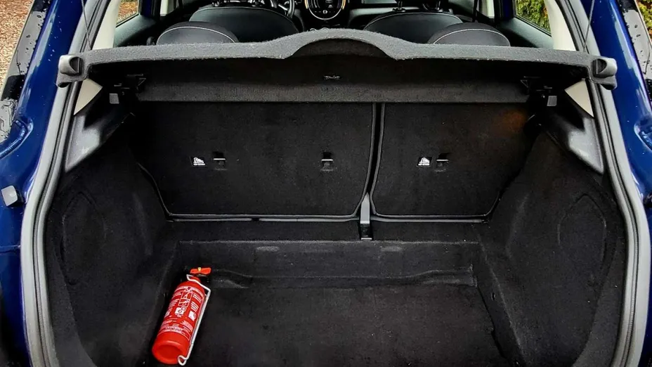 MINI Cooper -