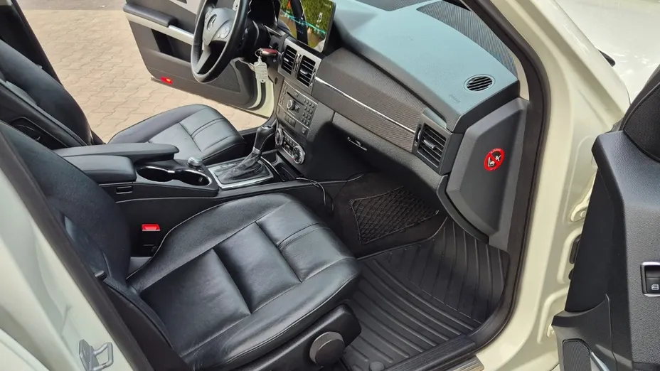 MERCEDES-BENZ GLK -
