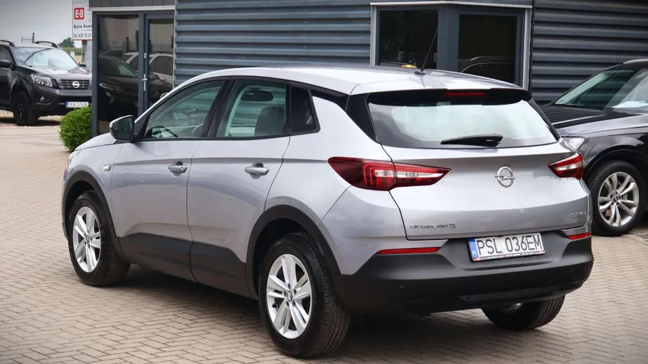 OPEL Grandland X -