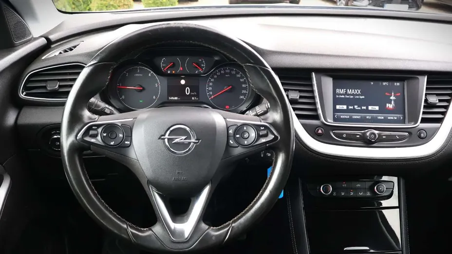 OPEL Grandland X -