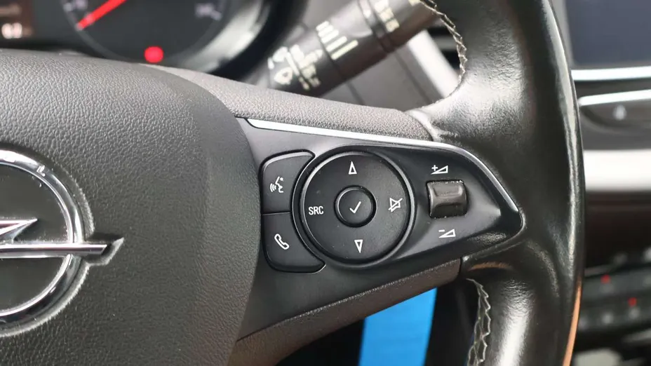 OPEL Grandland X -