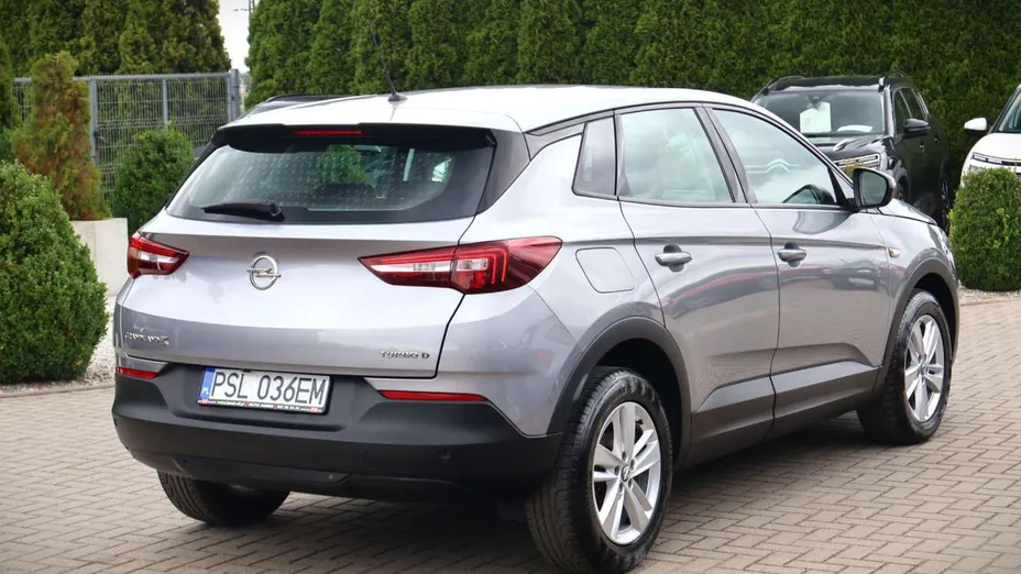 OPEL Grandland X -