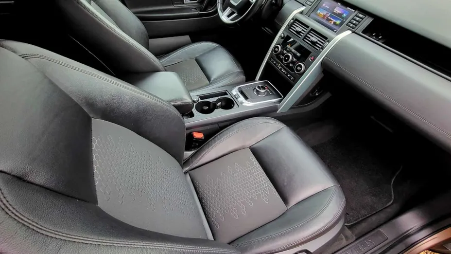 LAND ROVER Discovery Sport -
